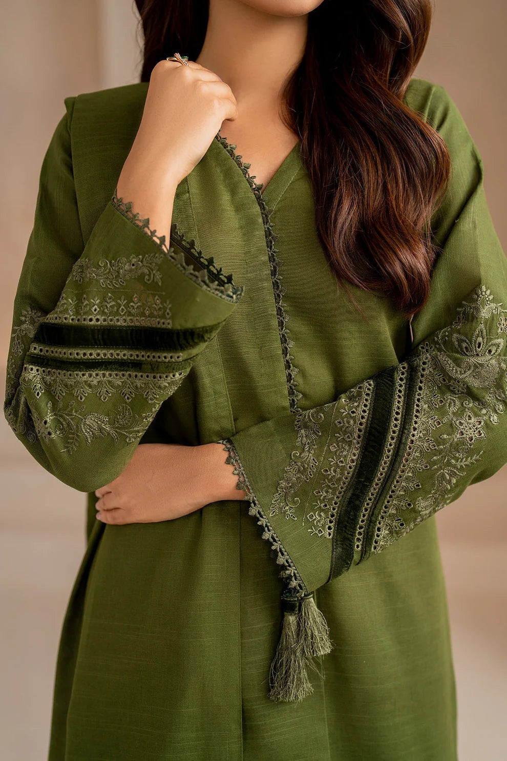 ZARA SHAHJAHAN 3PC Dhanak Embroidered Shirt With Embroidered Shawl-684