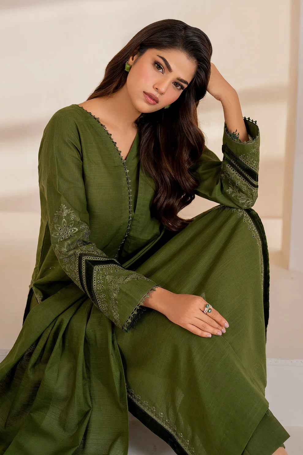 ZARA SHAHJAHAN 3PC Dhanak Embroidered Shirt With Embroidered Shawl-684