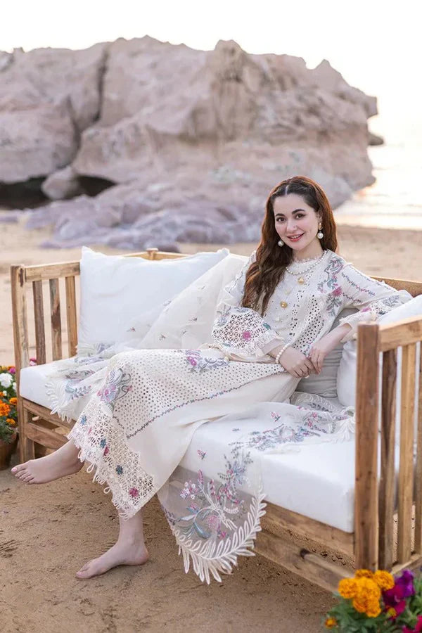QALAMKAR 3PC Dhanak Embroidered Shirt With Organza Embroidered Dupatta- 3115